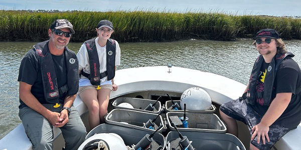 students on research boat students on research boat